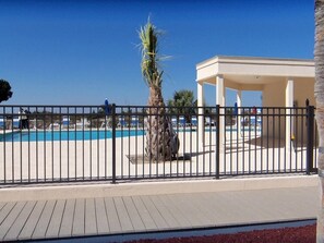 Outdoor pool - Savannah Beach & Racquet Club 104B (Tybee Island)