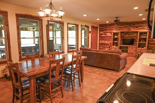 Cantina Lake House - Arcridgeranchresort.com