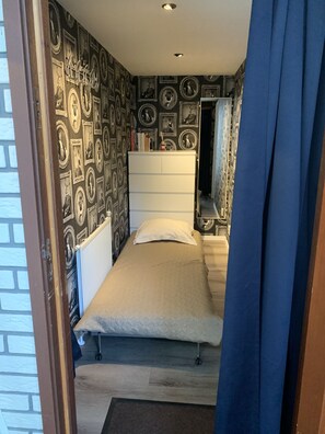 2 Schlafzimmer, Zimmersafe, Bügeleisen/Bügelbrett, Reisekinderbett