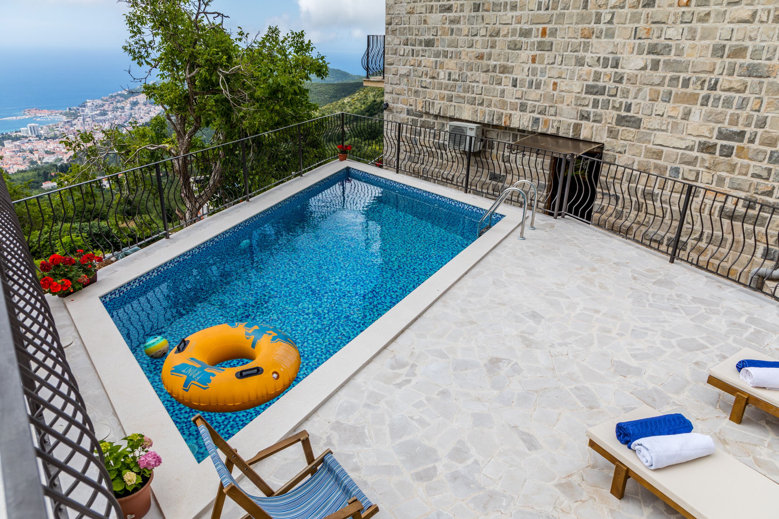 Piscina all'aperto