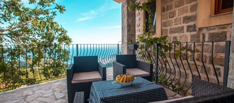 3BR Villa w Amazing Hilltop View on Budva Riviera