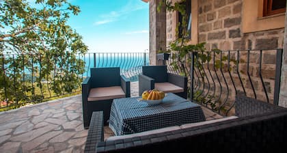 3BR Villa w Amazing Hilltop View on Budva Riviera