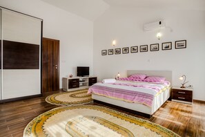 3 Schlafzimmer, Bügeleisen/Bügelbrett, WLAN, Bettwäsche