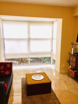 Smart TV - Dublin City Centre Apartment (Dublin)