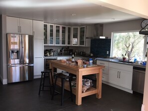 Fridge, microwave, oven, stovetop - Modern WineCountry House with Vineyard Views (Ukiah)