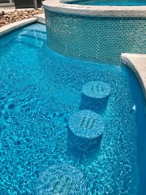 Piscine extérieure, piscine chauffée