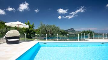 Piscina all'aperto