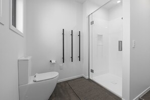 Baignoire, sèche-cheveux