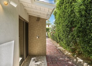Exterior - Sunrise 2 (Palm Springs)