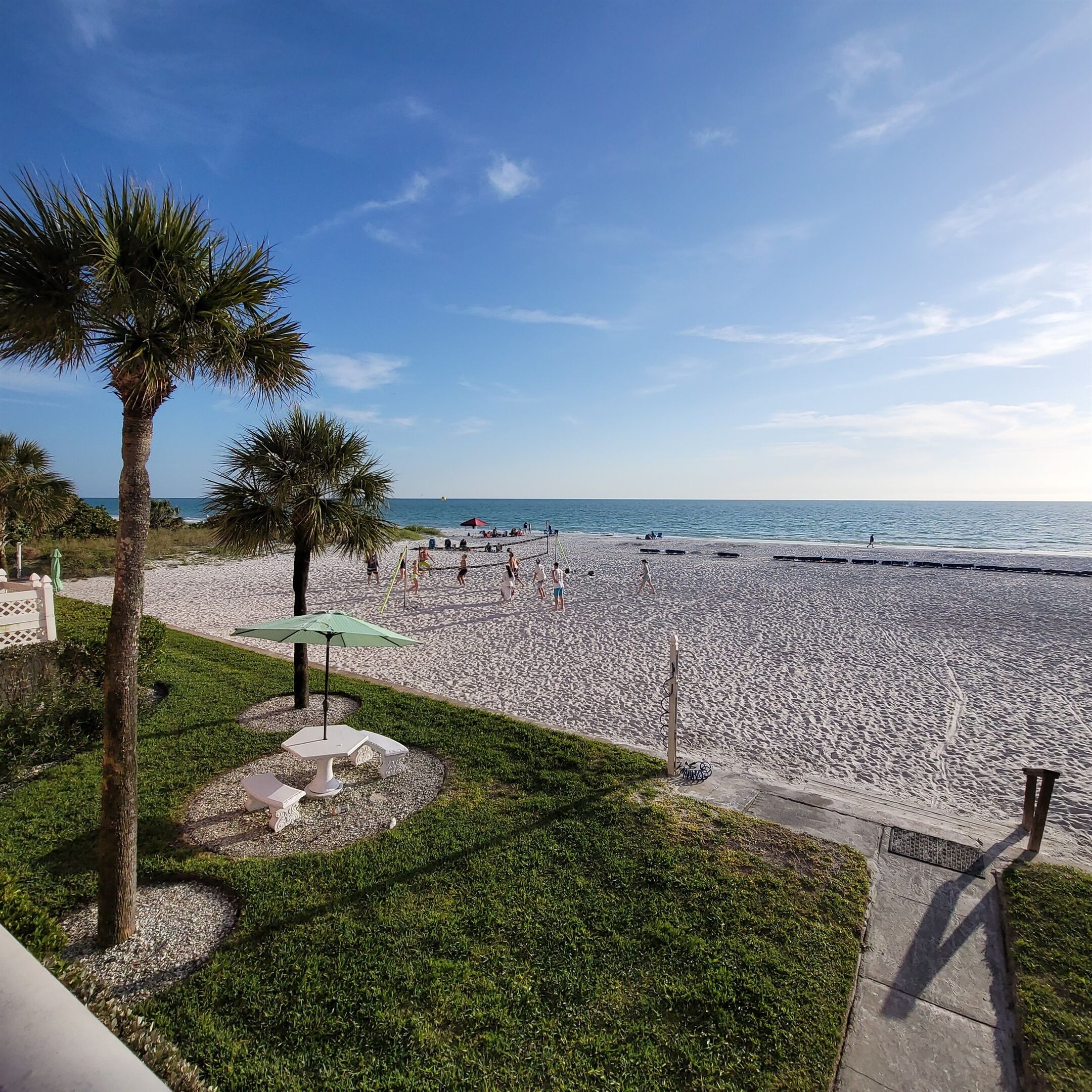 Stunning 2/2 Beachfront condo on Indian Shores!