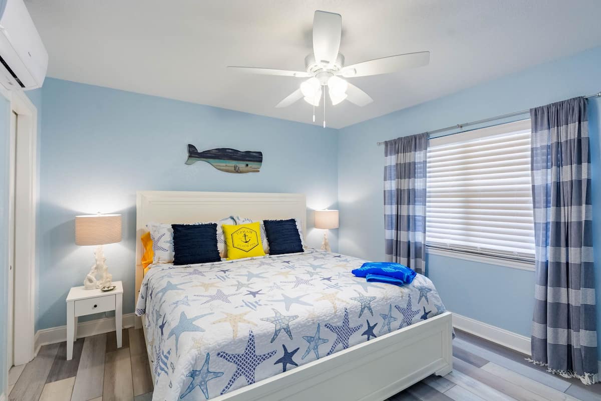 1 bedroom, iron/ironing board, free WiFi