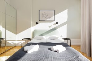 1 habitación, tabla de planchar con plancha, wifi y ropa de cama 
