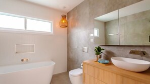 Bathtub