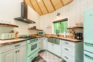 Microwave, oven, stovetop, coffee/tea maker