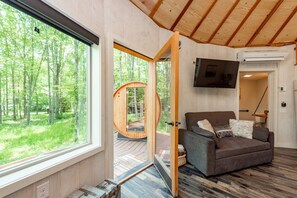 Interior - Radiant Floors, Sauna & Forest Views (Oakland)