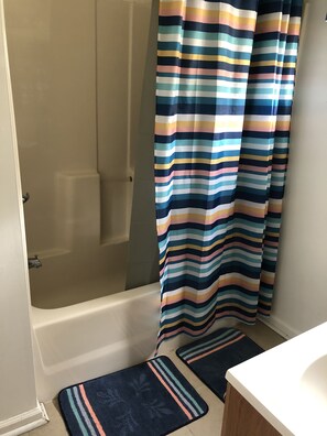 Combined shower/bathtub, hair dryer, towels, soap - Sun, Sand & Pool! One block from the beach! (Myrtle Beach)