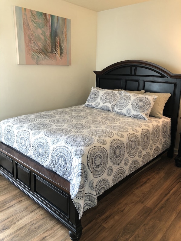 In-room safe, iron/ironing board, free WiFi, bed sheets