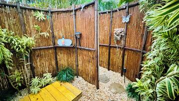 Enceinte de lâhĂ©bergement