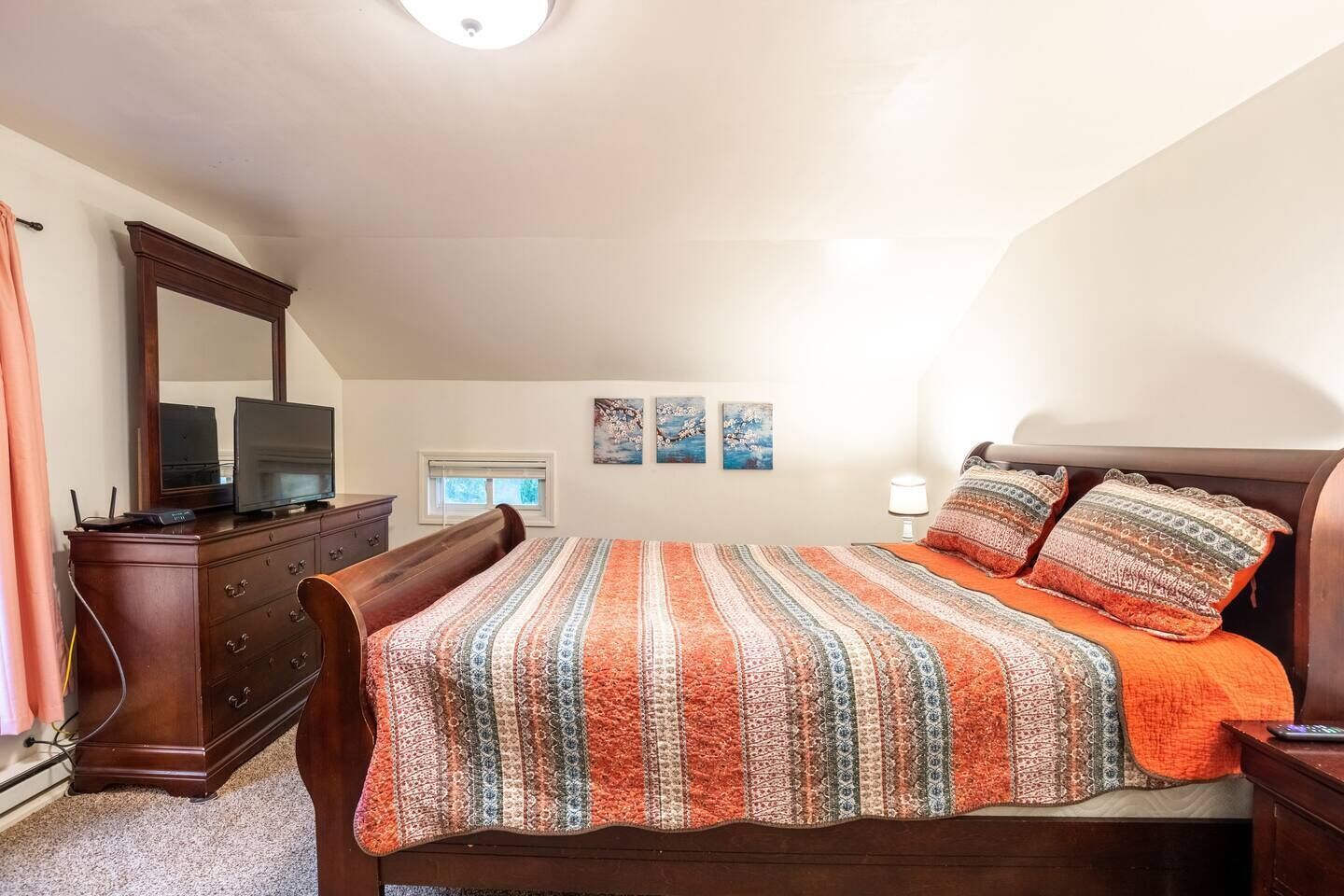 3 多间卧室、办公桌、熨斗/熨衣板、免费 WiFi