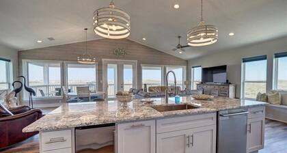 Shared Pool, Golf Cart Included, Pet Friendly, Boardwalk to Beach