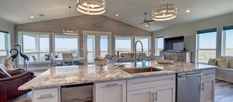 Shared Pool, Golf Cart Included, Pet Friendly, Boardwalk to Beach