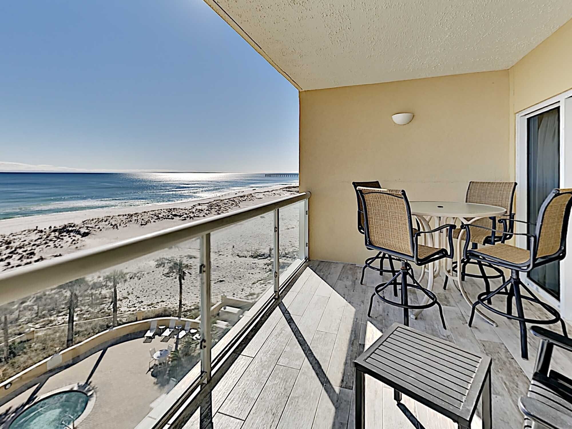 Beautiful Condo Directly on the Gulf with Breathtaking Beach Views