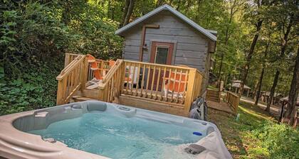 Ernie Cabin | Wauhatchie Woodlands Tiny Cabin