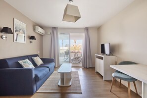 TV - Studio Cosy Près de la Plage | Parking Sur-Place (La Grande Motte)