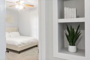 2 bedrooms, desk, iron/ironing board, free WiFi