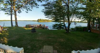 Exquisite Cabin on Beautiful Long Lake