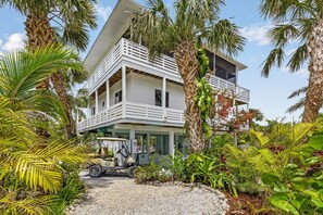 Exterior - Private & Spacious [2300sqft] home w/Pool,Hot Tub,Golf Cart, Pet Friendly & Club (Captiva)