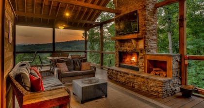 Alpine Ridge - Mountain Views | Close to Down Town Blue Ridge | Hot Tub | Shuffleboard