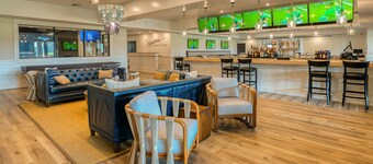 Bayside Condo w/ Balcony & Amazing Shared Pools, Hot Tub, Golf, Tennis, Fitness