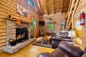 Smart-tv, eldstad, tv-spel och dvd-spelare