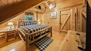 2 bedrooms, iron/ironing board, WiFi (free), bed sheets - Little Joe Log Cabin, UTK/Neyland, Smokies, 16acres, FP, HotTub, Fishing, Pets (Knoxville)