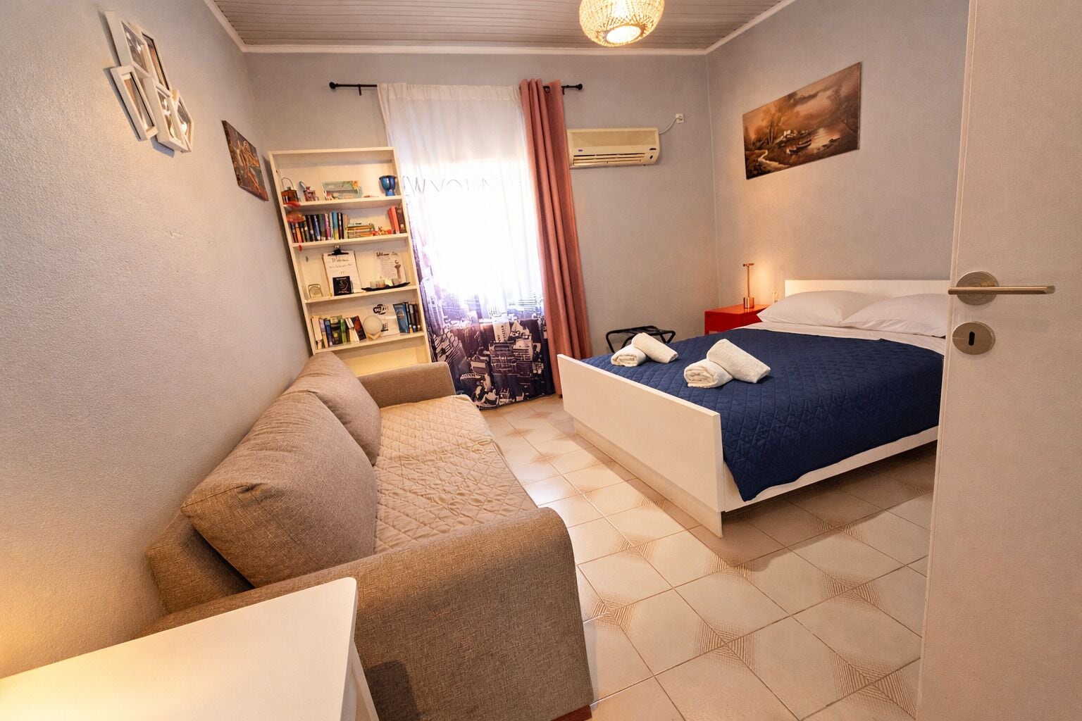 1 bedroom, desk, iron/ironing board, WiFi