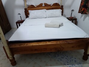 3 bedrooms, iron/ironing board, WiFi