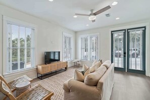 TV, offices - 248 Beach Bike Way (Inlet Beach)