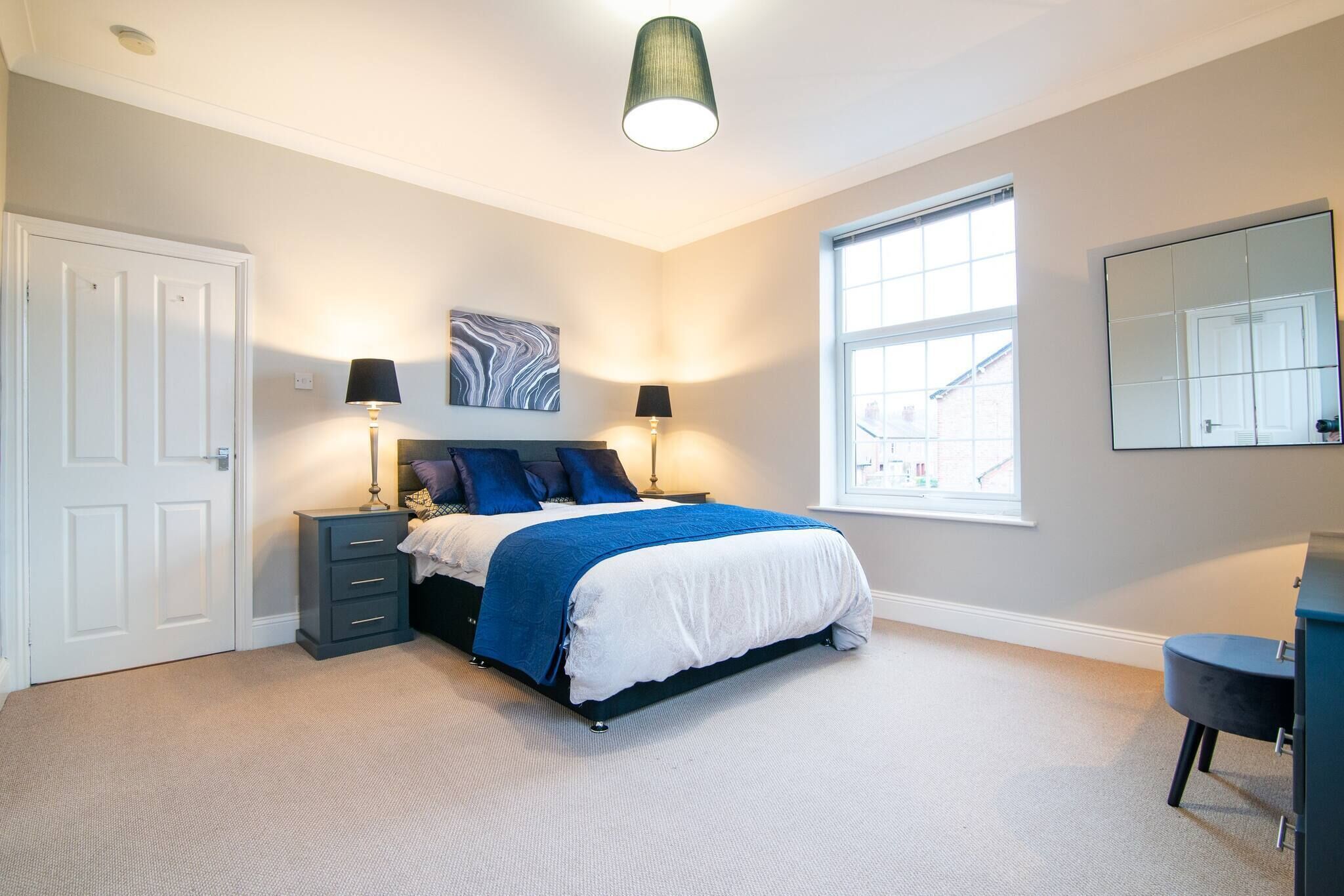 2 bedrooms, iron/ironing board, Internet, bed sheets