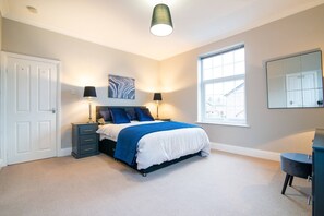 2 Schlafzimmer, Bügeleisen/Bügelbrett, Internetzugang, Bettwäsche