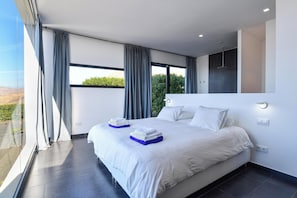 3 chambres, fer et planche Ă repasser, Wi-Fi gratuit, draps fournis