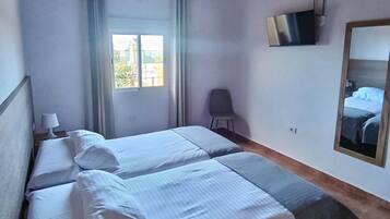 1 Schlafzimmer, Bügeleisen/Bügelbrett, kostenloses WLAN, Bettwäsche