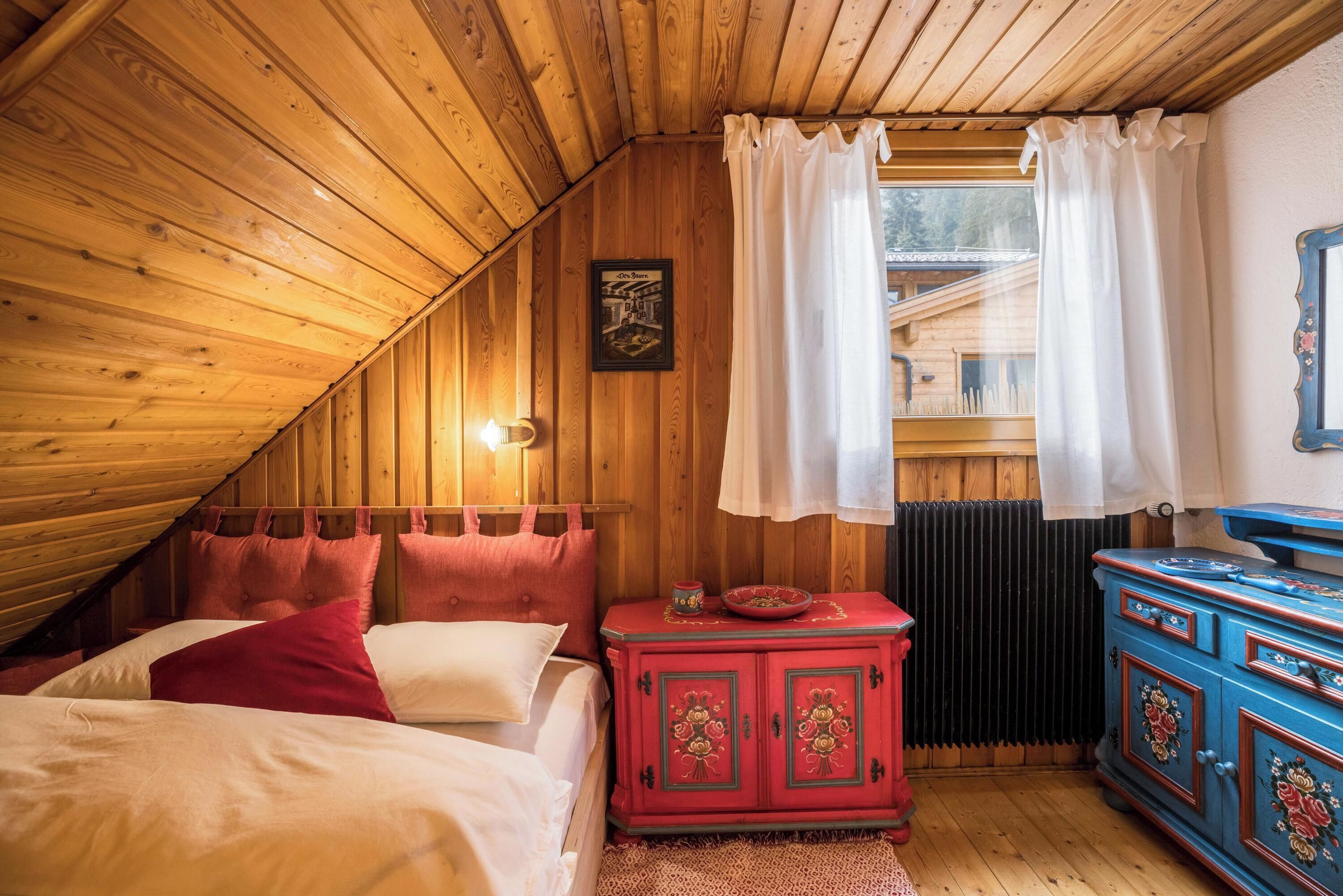 2 slaapkamers, een strijkplank/strijkijzer, beddengoed