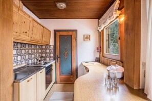 Refrigerador, horno, parrilla de estufa y lavavajillas 