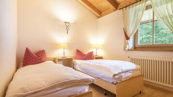 5 chambres, fer et planche Ă repasser, Wi-Fi gratuit, draps fournis