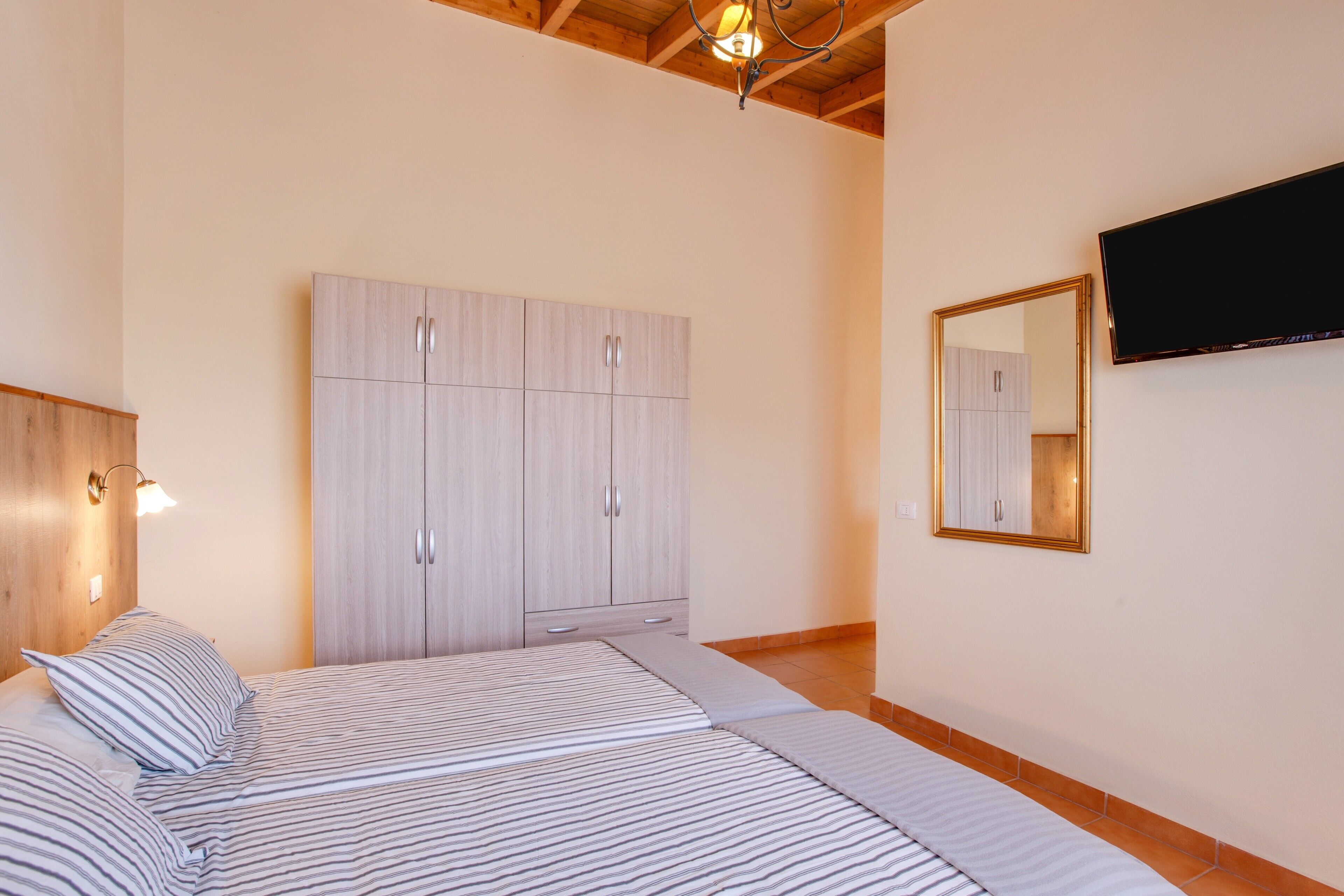 1 quarto, ferros/tábuas de passar roupa, Wi-Fi de cortesia