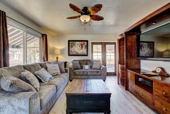 TV, fireplace, books