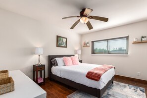 3 quartos, ferros/tábuas de passar roupa, Wi-Fi de cortesia