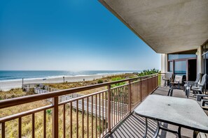 Property grounds - 2nd Floor Oceanfront End Unit Condo at North Beach Resort; $300 FREE Activities Daily! (North Myrtle Beach)