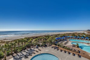 Luokittelematon kuva, 5 kautta 33, painike